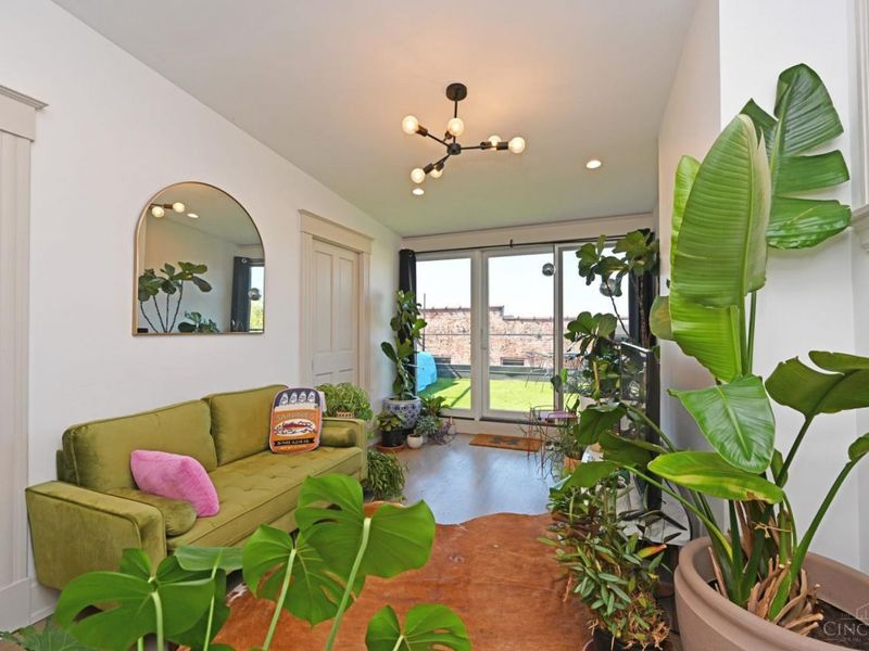 1921 Vine Street, Cincinnati, OH 45202 Photo 21