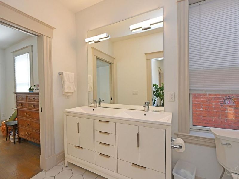 1921 Vine Street, Cincinnati, OH 45202 Photo 25