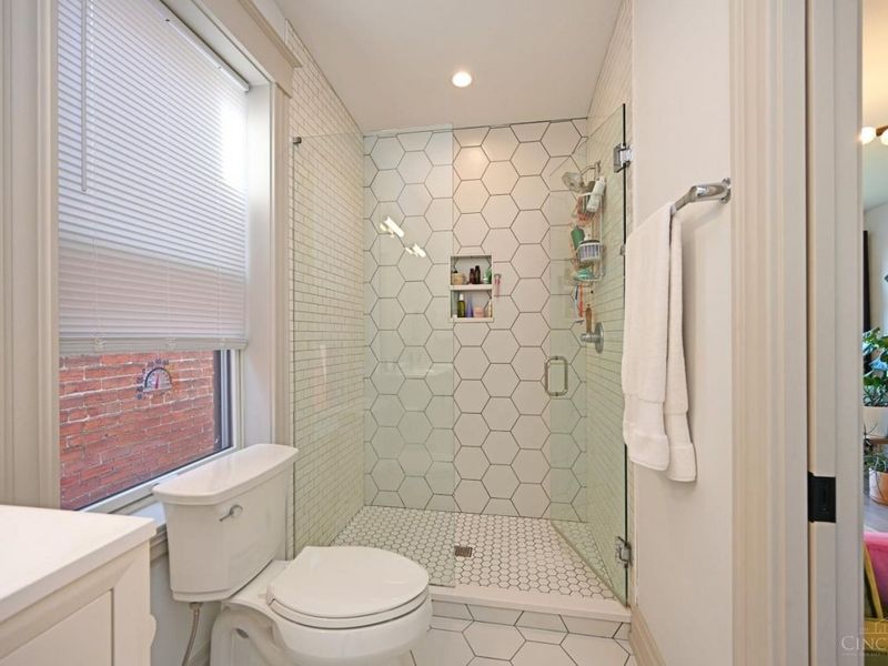 1921 Vine Street, Cincinnati, OH 45202 Photo 27