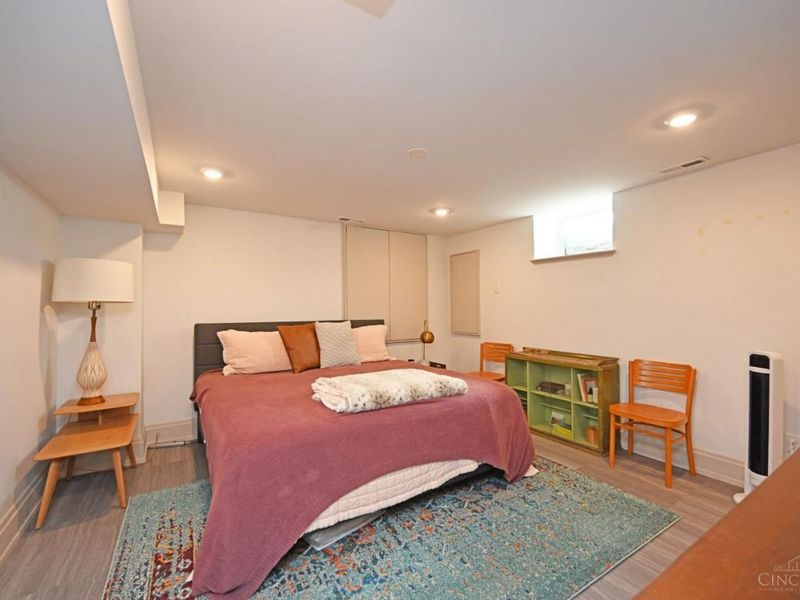 1921 Vine Street, Cincinnati, OH 45202 Photo 29