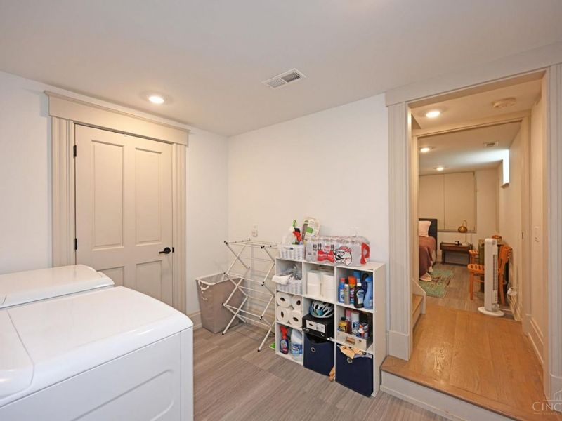 1921 Vine Street, Cincinnati, OH 45202 Photo 32