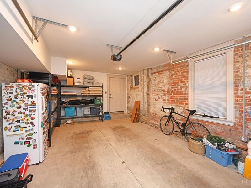 1921 Vine Street, Cincinnati, OH 45202 Photo 36