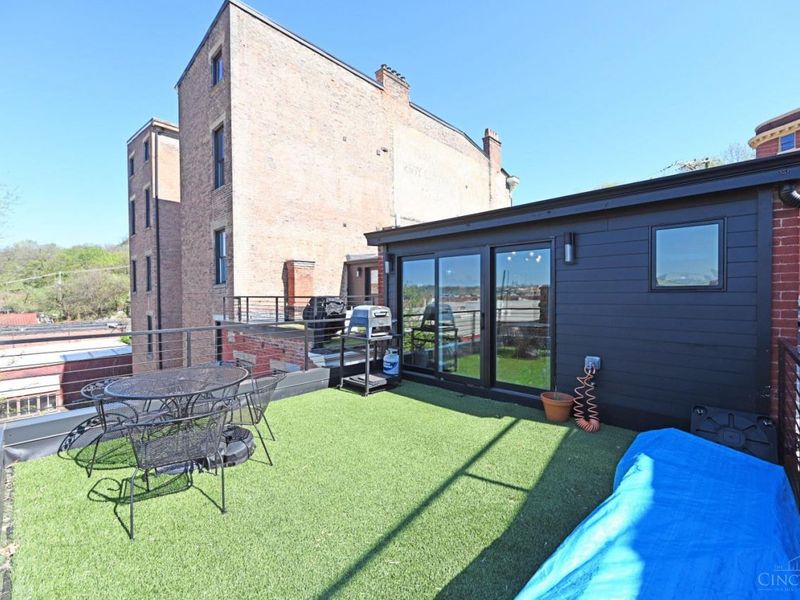 1921 Vine Street, Cincinnati, OH 45202 Photo 39