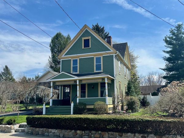 8 Alden Place , Millbrook, NY 12545