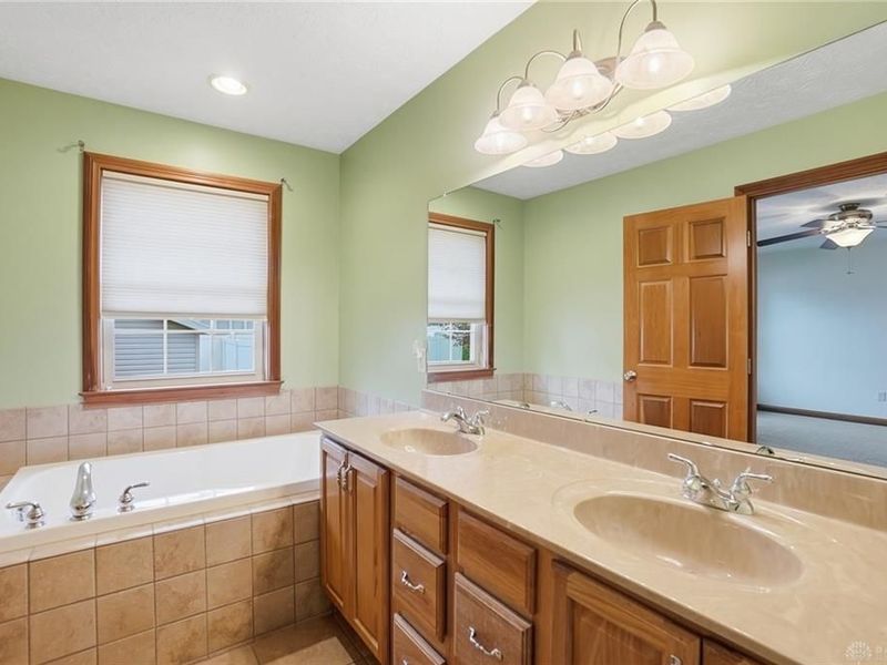 522 Northpoint Court, Troy, OH 45373 Photo 18