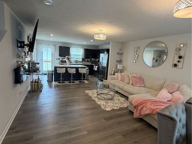 105 Zenith Court, Eastlake, OH 44095 Photo 3