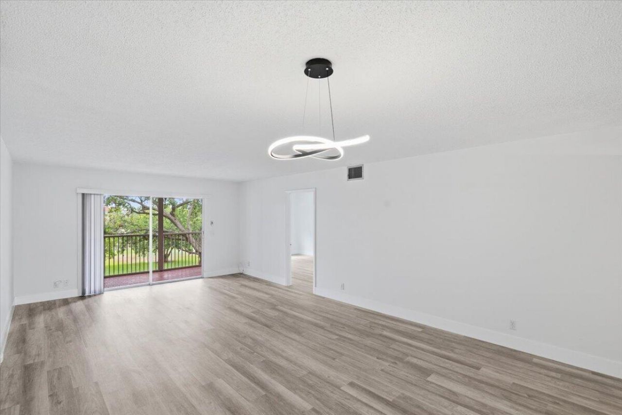 700 SW 128th Avenue, Unit 310c, Pembroke Pines, FL 33027 Photo