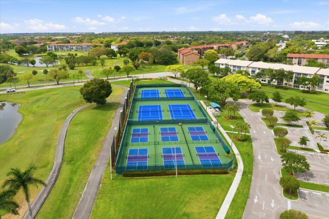 700 SW 128th Avenue, Unit 310c, Pembroke Pines, FL 33027 Photo