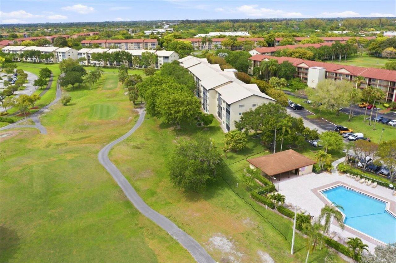 700 SW 128th Avenue, Unit 310c, Pembroke Pines, FL 33027 Photo