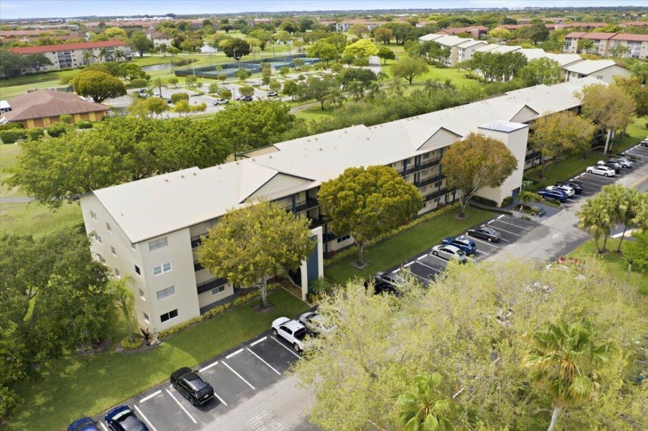 700 SW 128th Avenue, Unit 310c, Pembroke Pines, FL 33027 Photo