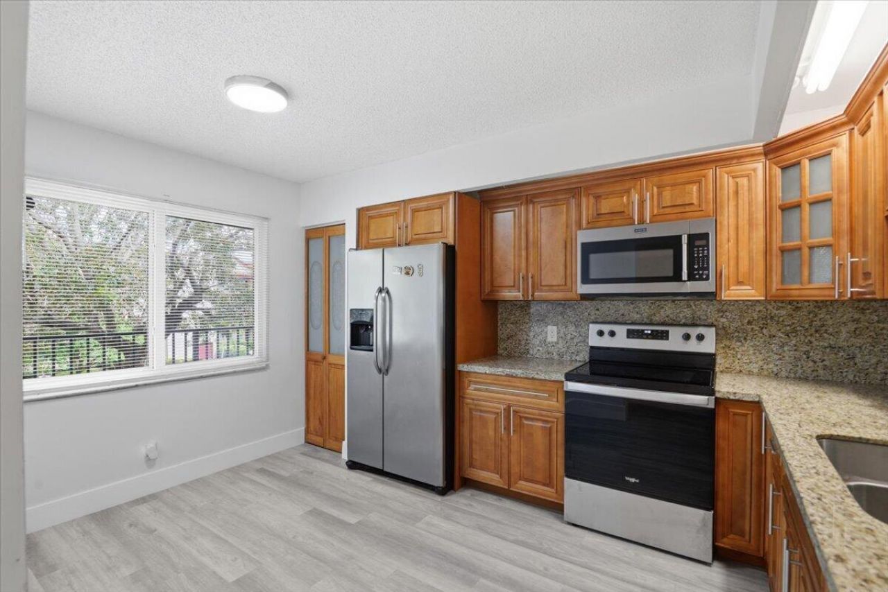 700 SW 128th Avenue, Unit 310c, Pembroke Pines, FL 33027 Photo