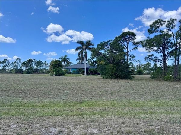 4712 NW 40th AVE, CAPE CORAL, FL 33993