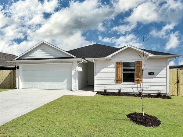 931 Sagely Street , Prairie Grove, AR 72753