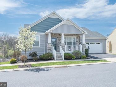 6042 STATION CIRCLE ROAD, HARRISBURG, PA 17111