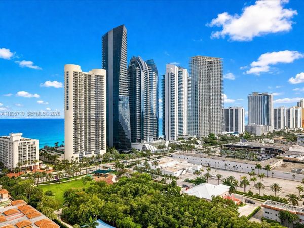 230 174th St, Unit 2404, Sunny Isles Beach, FL 33160