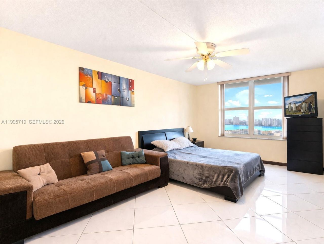 230 174th St, Unit 2404, Sunny Isles Beach, FL 33160 Photo