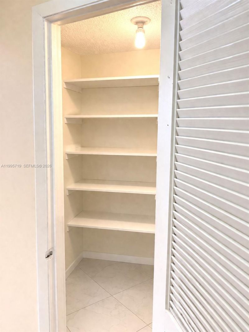 230 174th St, Unit 2404, Sunny Isles Beach, FL 33160 Photo