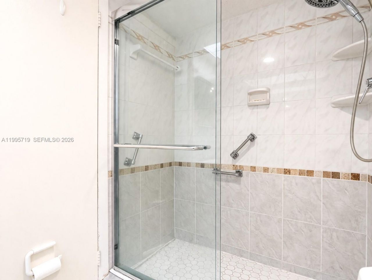 230 174th St, Unit 2404, Sunny Isles Beach, FL 33160 Photo