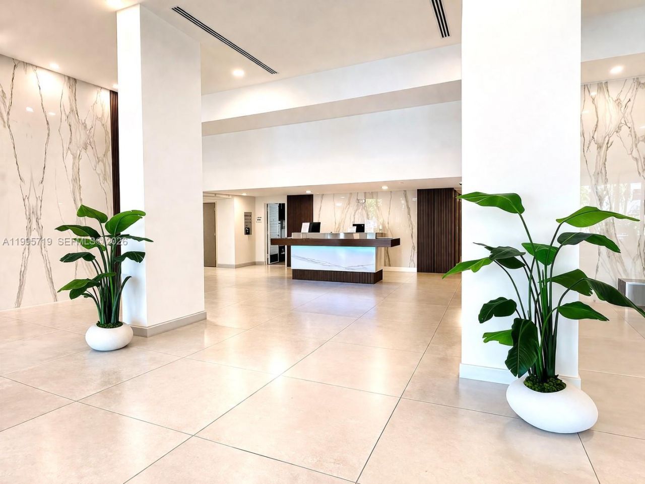 230 174th St, Unit 2404, Sunny Isles Beach, FL 33160 Photo