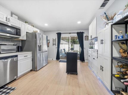 6945 Black Duck Way, Sacramento, CA 95842 Photo