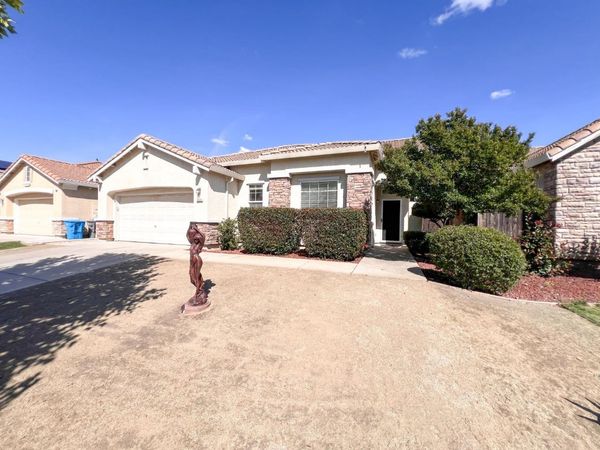 3537 Velvet Leaf St, Plumas Lake, CA 95961