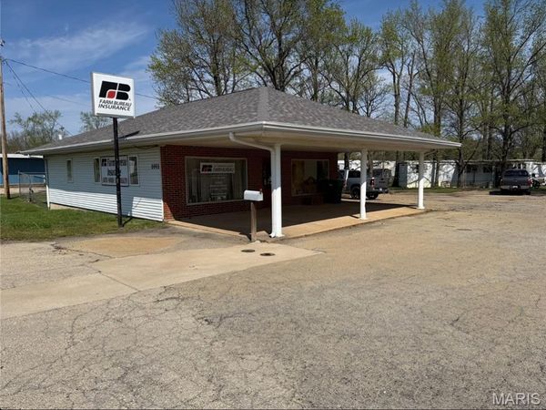 1011 Sainte Genevieve Avenue , Farmington, MO 63640