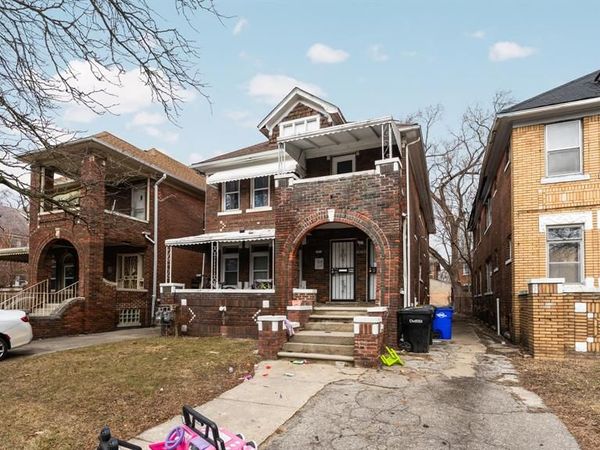 2962 Fullerton, Detroit, MI 48238