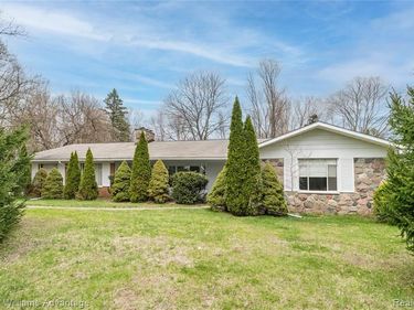 34550 Freedom Road, Farmington Hills, MI 48335