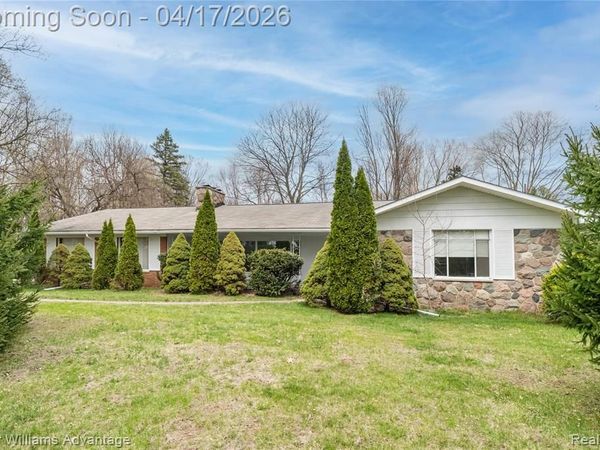 34550 Freedom Road, Farmington Hills, MI 48335