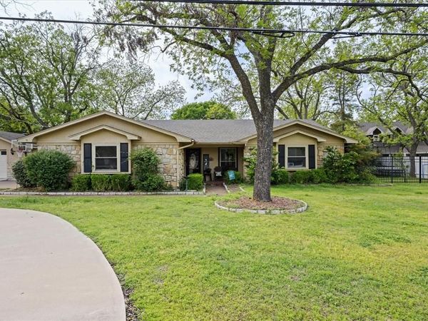 4510 Cimmaron Trail, De Cordova, TX 76049