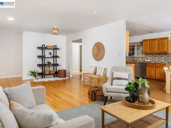 924 Lambaren Ave, Livermore, CA 94551