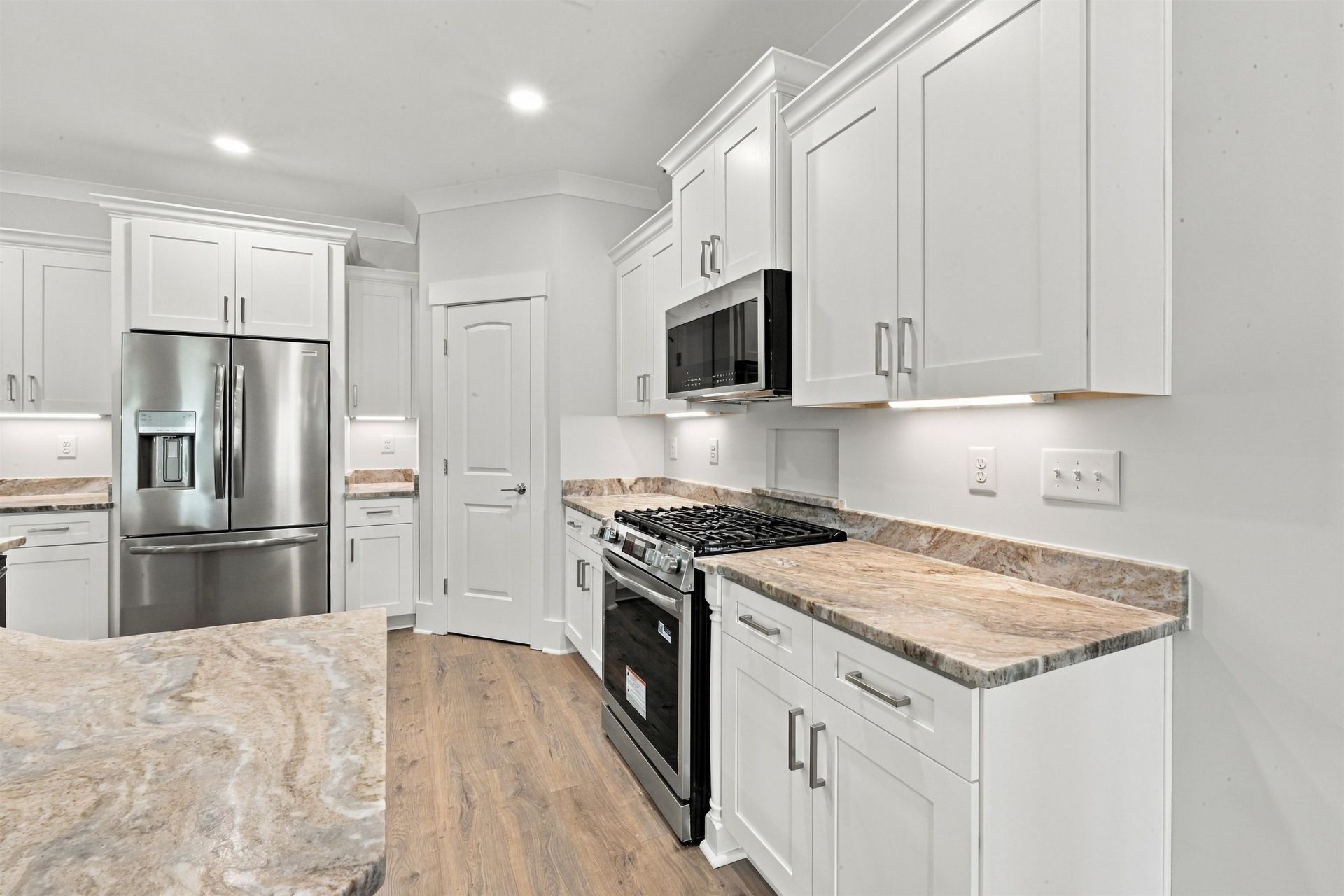 450 Pompano Court Photo 17