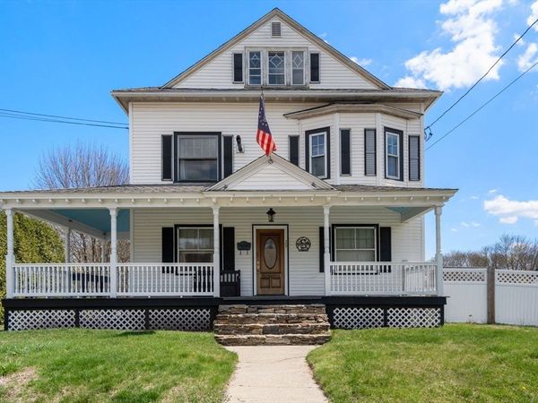 29 Schofield Ave, Dudley, MA 01571