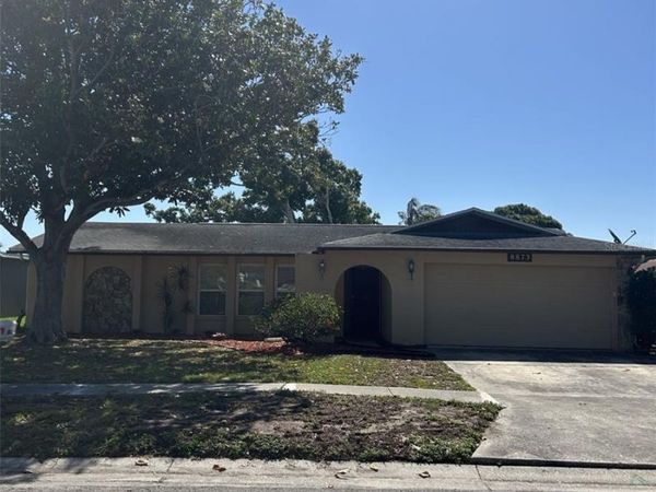 8873 TAMI STREET, SEMINOLE, FL 33772