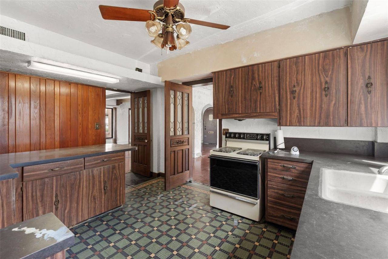 7010 Park Street S, Saint Petersburg, FL 33707 Photo