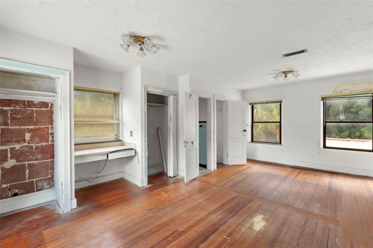 7010 Park Street S, Saint Petersburg, FL 33707 Photo