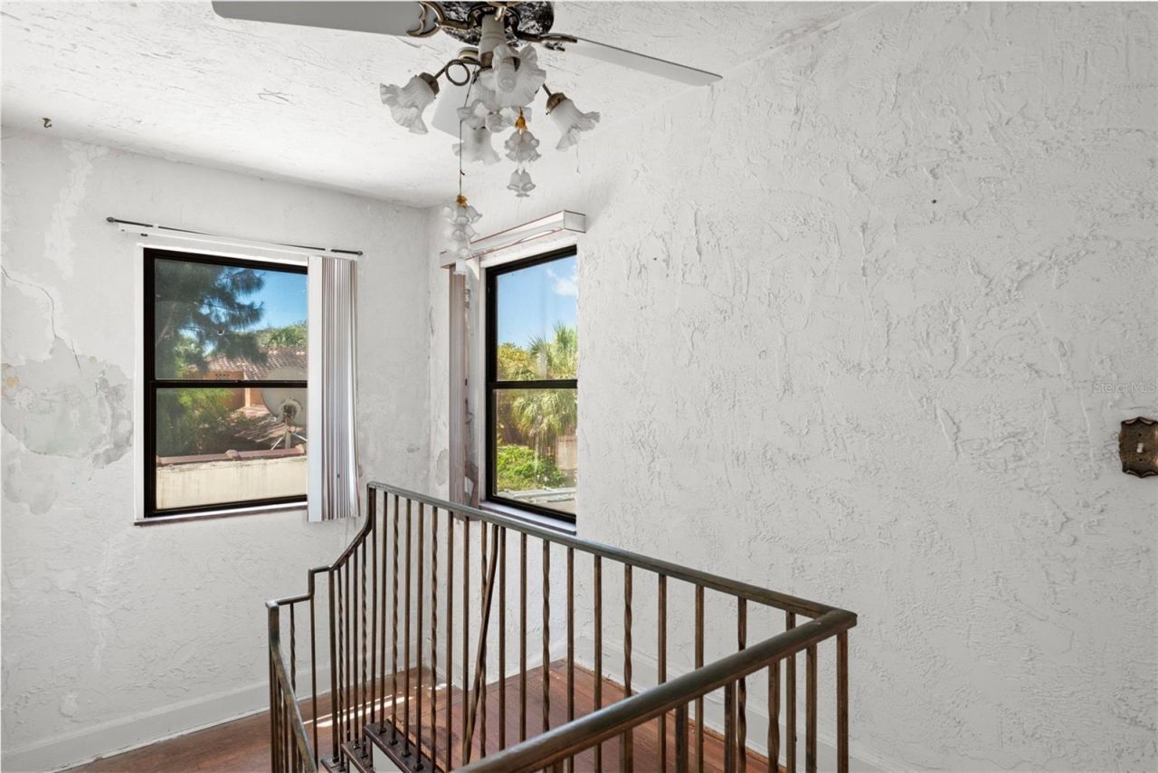 7010 Park Street S, Saint Petersburg, FL 33707 Photo