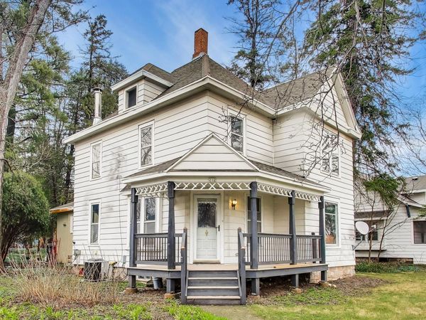 212 Kenosha St, Walworth, WI 53184