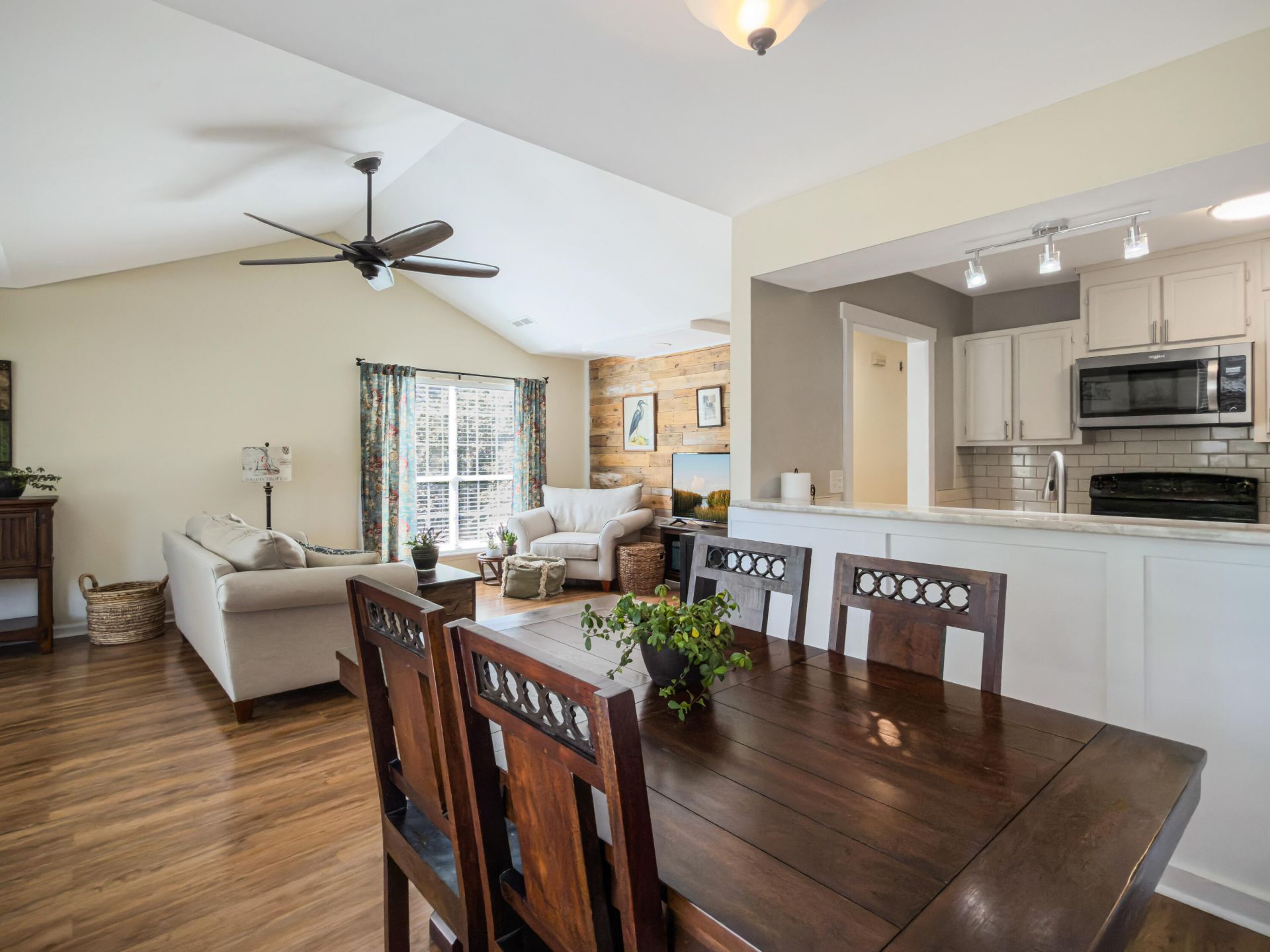 104 Jarett Road Photo 8