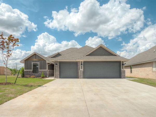 12413 Dolche Vita Street, Yukon, OK 73099