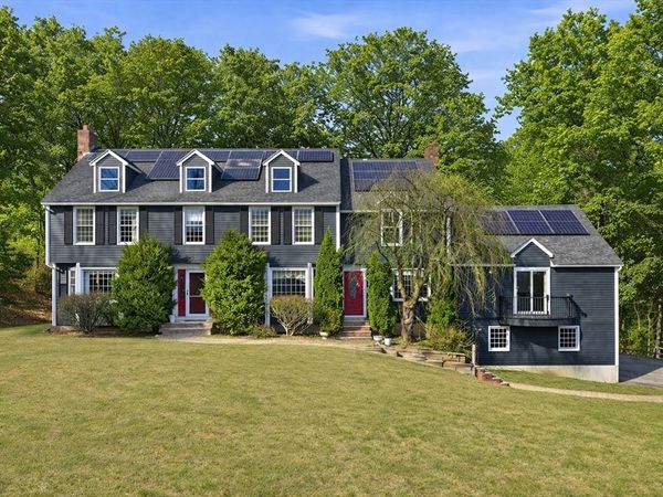 90 Blue Ridge Rd, North Andover, MA 01845
