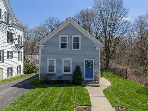 130 Cottage St, Franklin, MA 02038