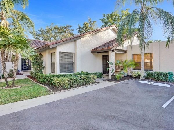 3008 Lakeshore Drive, Deerfield Beach, FL 33442