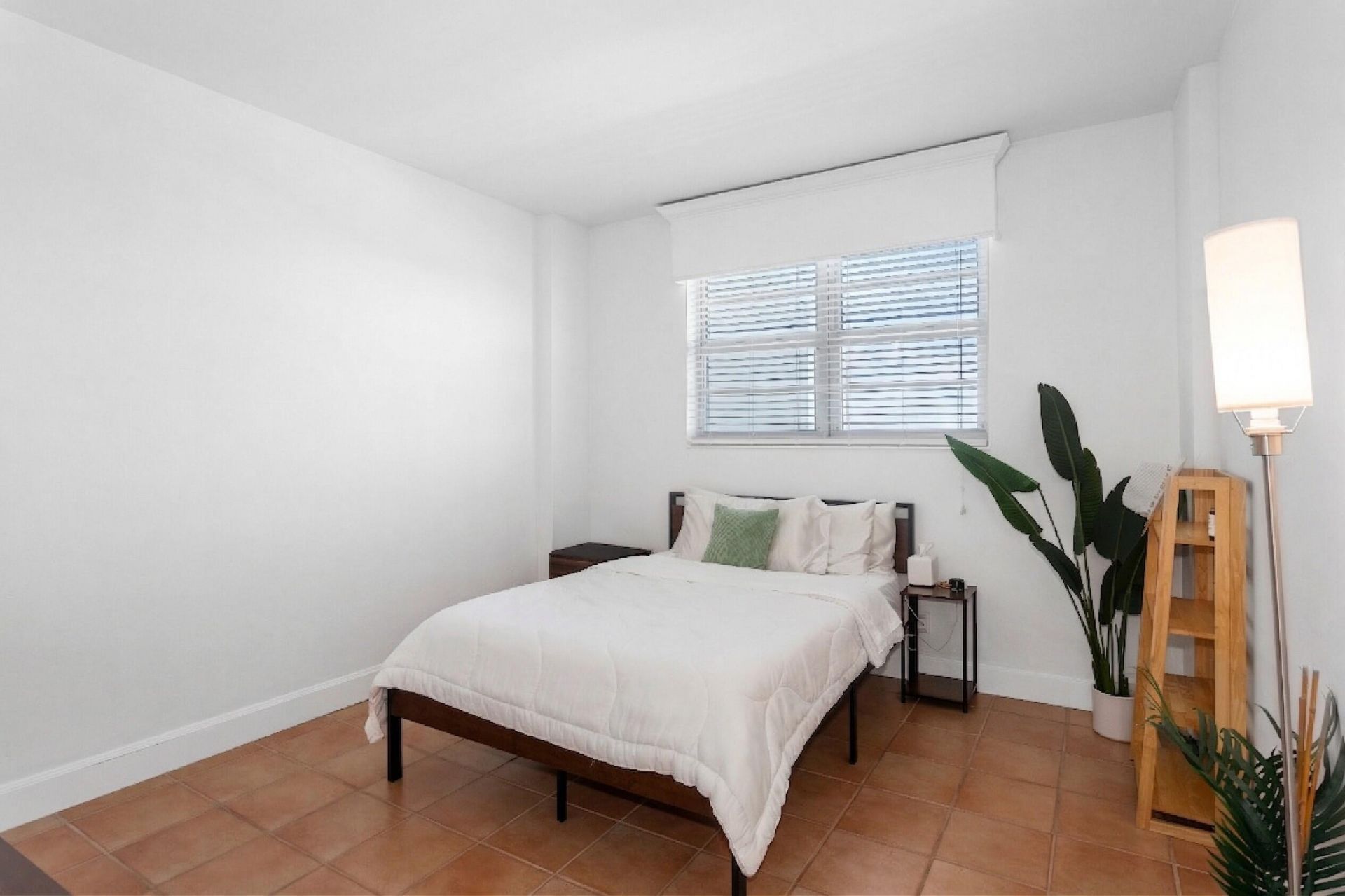 90 Edgewater Drive, Unit Ph23, Coral Gables, FL 33133 Photo