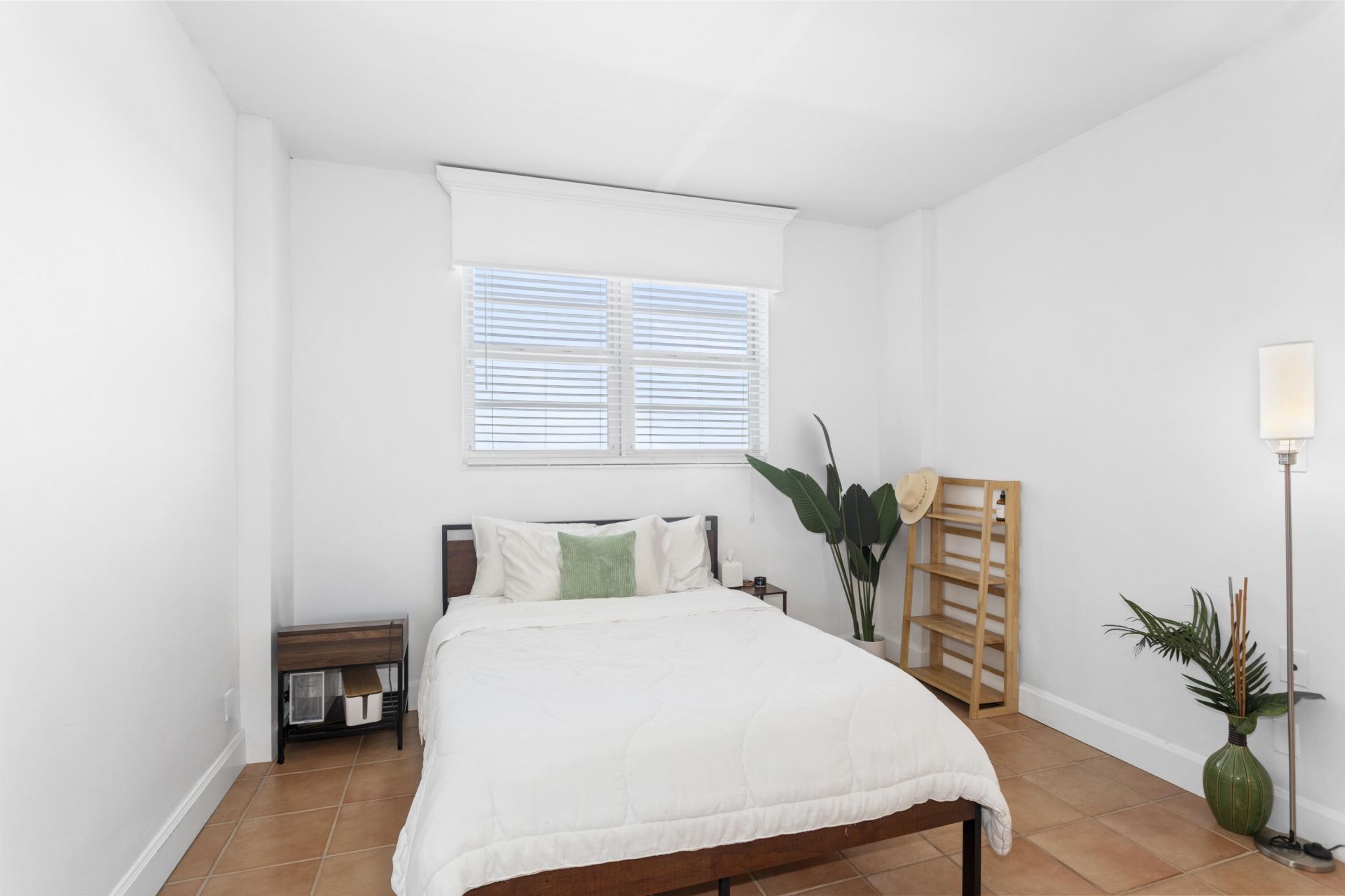 90 Edgewater Drive, Unit Ph23, Coral Gables, FL 33133 Photo