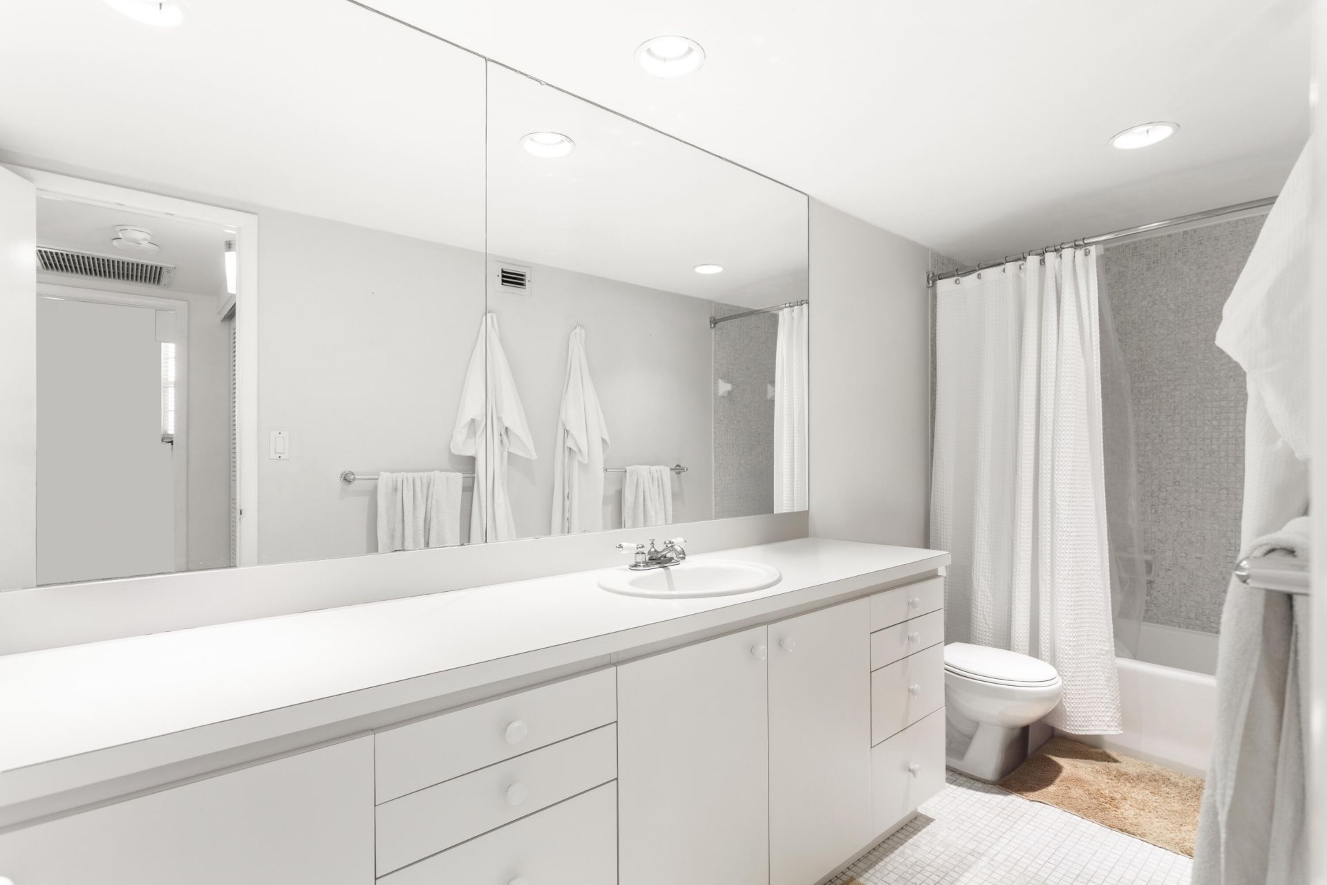 90 Edgewater Drive, Unit Ph23, Coral Gables, FL 33133 Photo