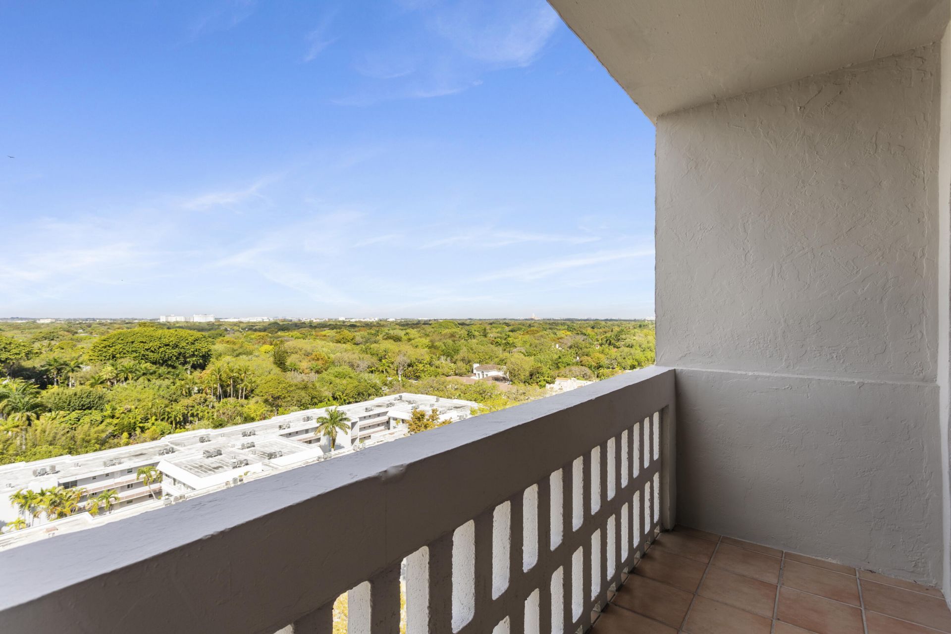 90 Edgewater Drive, Unit Ph23, Coral Gables, FL 33133 Photo