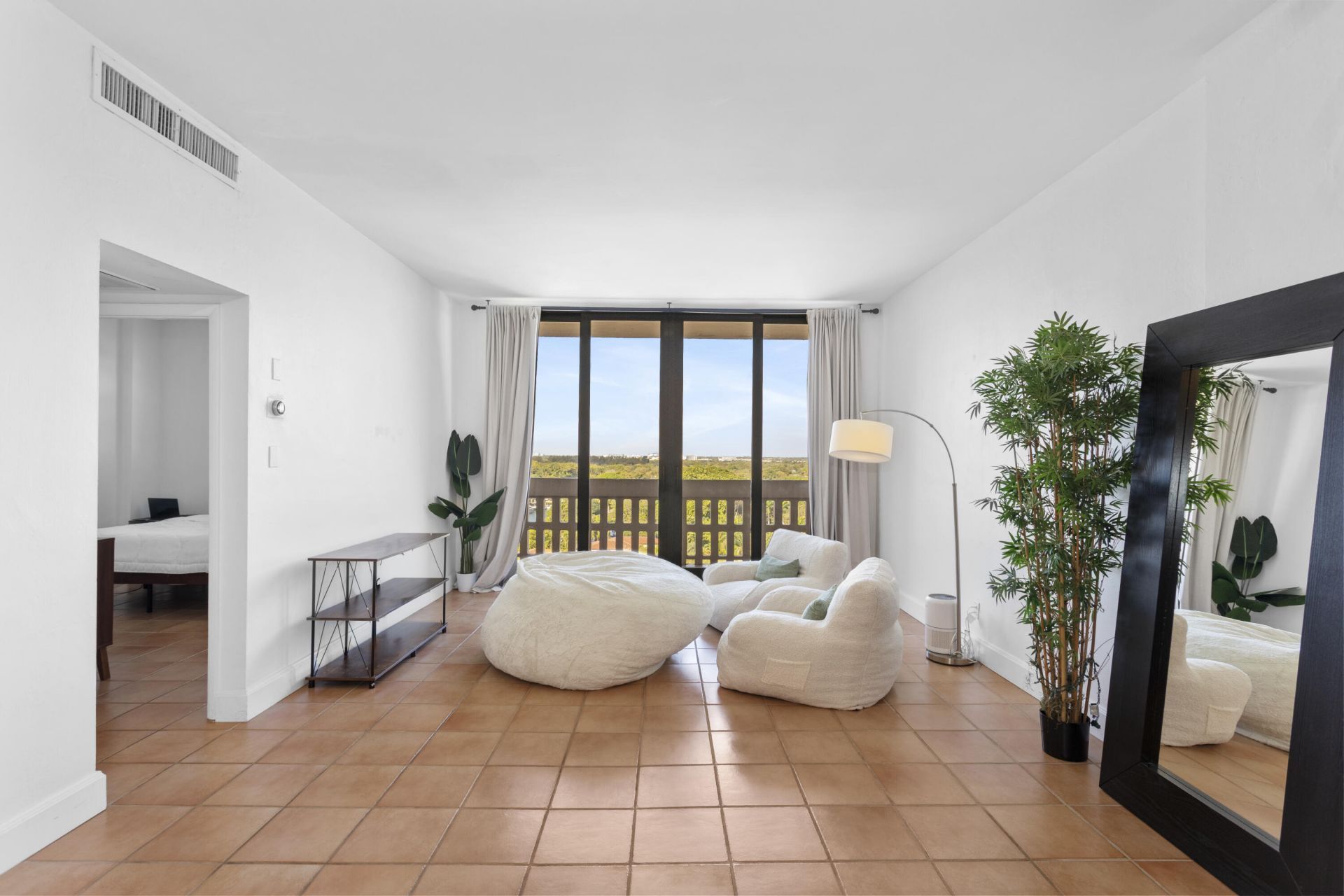 90 Edgewater Drive, Unit Ph23, Coral Gables, FL 33133 Photo