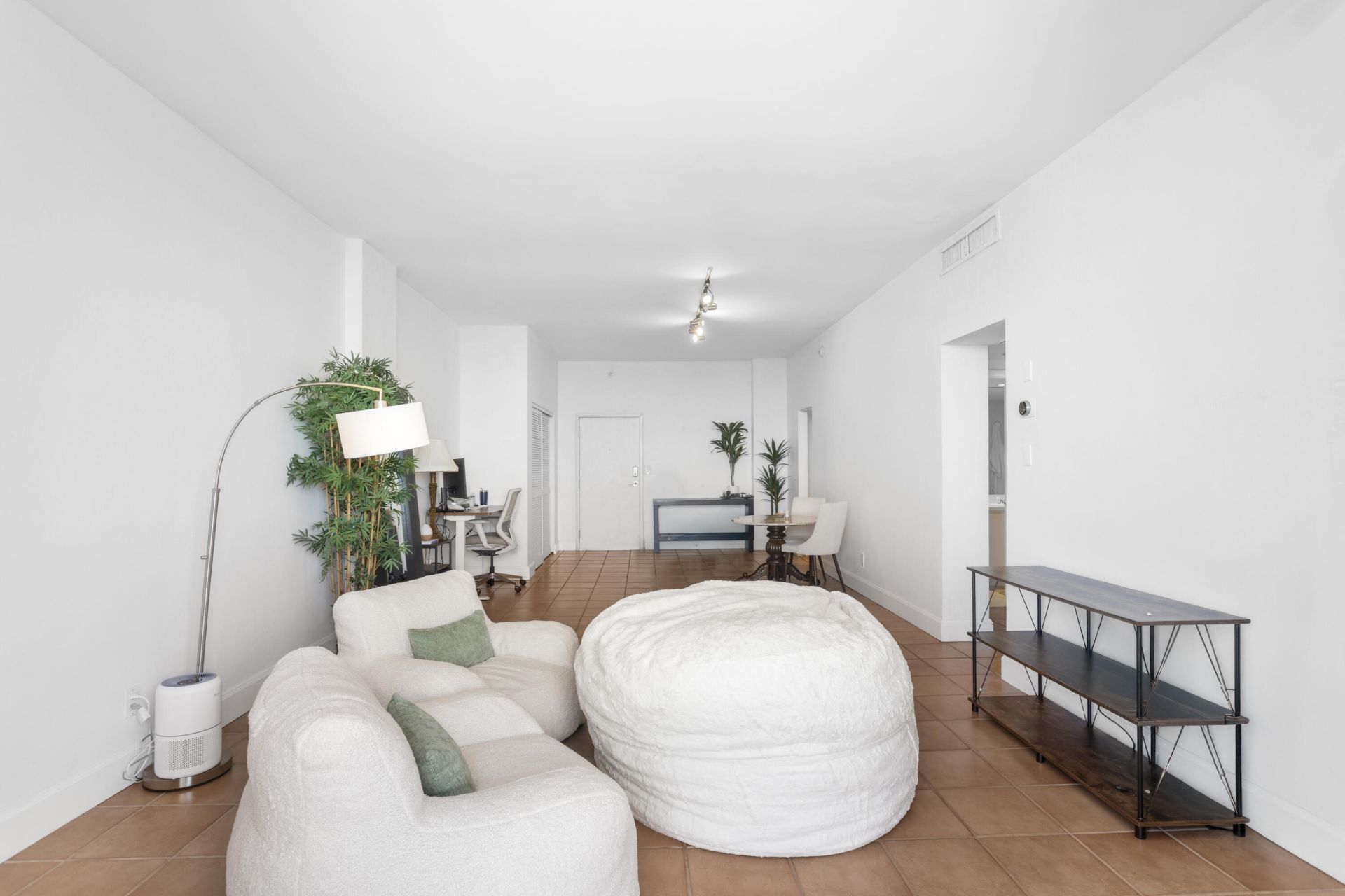 90 Edgewater Drive, Unit Ph23, Coral Gables, FL 33133 Photo