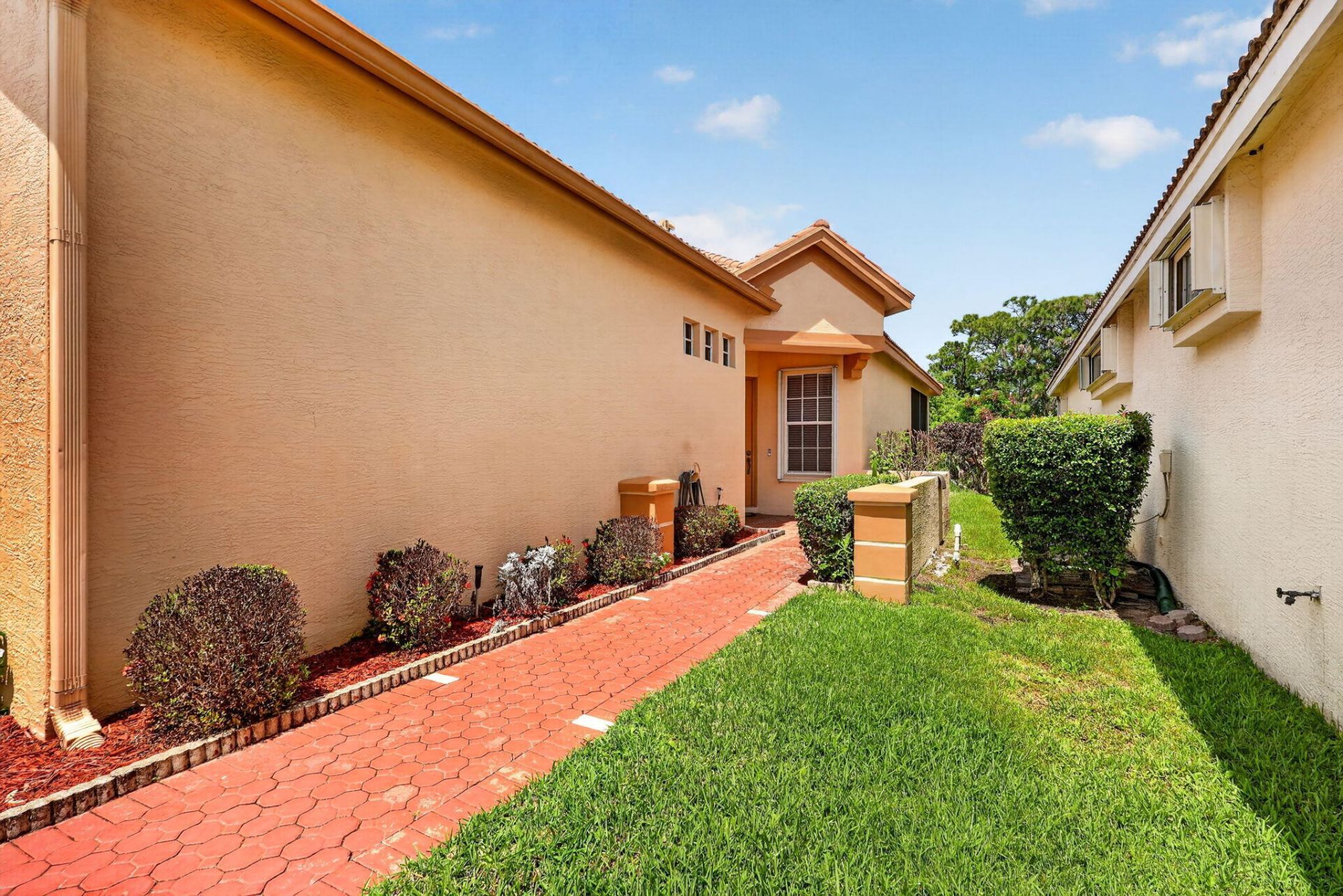 653 SW Munjack Cove, Port Saint Lucie, FL 34986 Photo